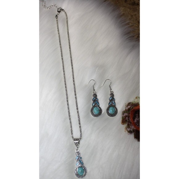 Vintage Look Women's Necklace & Earring Set Turquoise Silver Filigree Dangle NWT - Picture 2 of 4